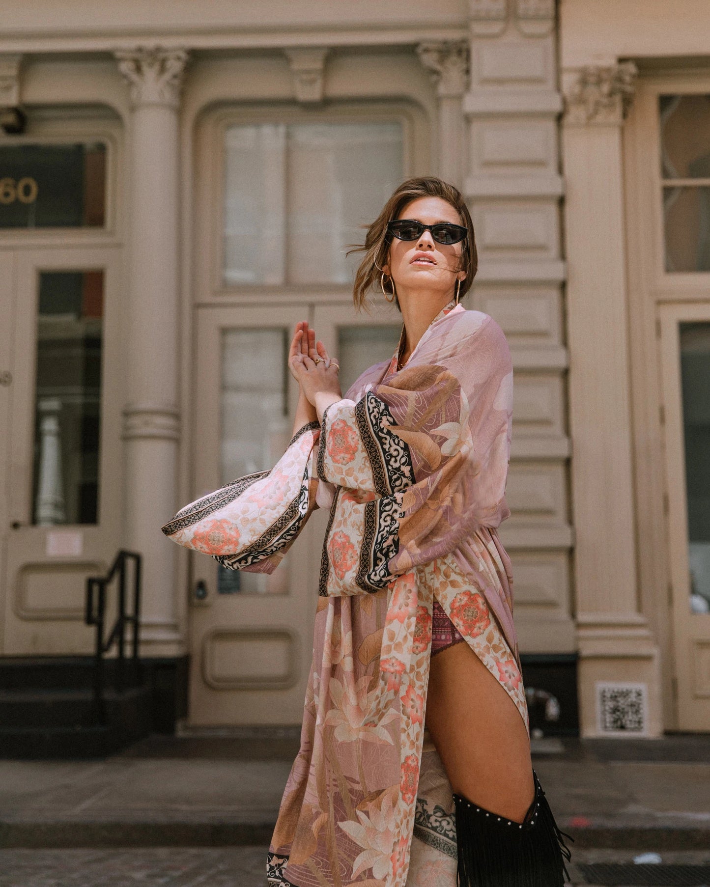 Embroidery Kaftan Beach Tunic Beach Cover up Saida de Praia Swimsuit Women Bikini cover up Pareo Sarong Beachwear Q882