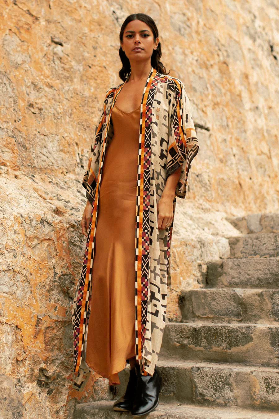 Embroidery Kaftan Beach Tunic Beach Cover up Saida de Praia Swimsuit Women Bikini cover up Pareo Sarong Beachwear Q882