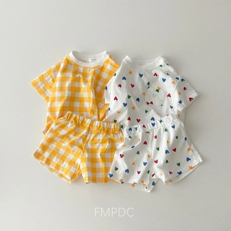 2Pcs Summer Kids Clothes Baby Girls Boys Clothes Set O-neck Tees Heart Print T-shirt + Plaid Shorts Infant Suits Casual Toddler