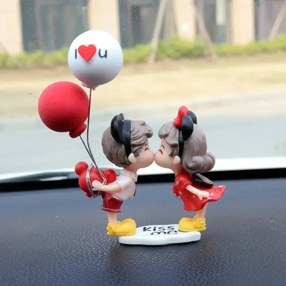 Valentine's Day Gift Cartoon Resin Couples Figurine Cute Lovers Balloon Ornament for Car Dashboard Office Desktop Home Decor