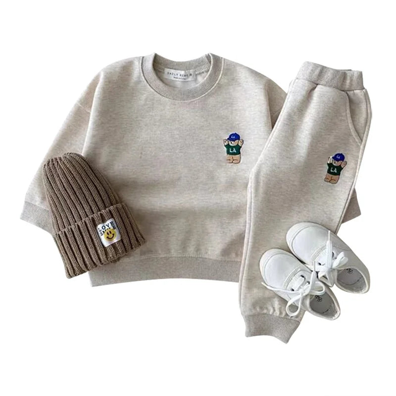 Fashion girls Toddler Baby Korea Clothing Fall Clothes Sets Baby Boys Set Kids Sports Bear Sweatshirt Pants 2Pcs 2 to 8 year