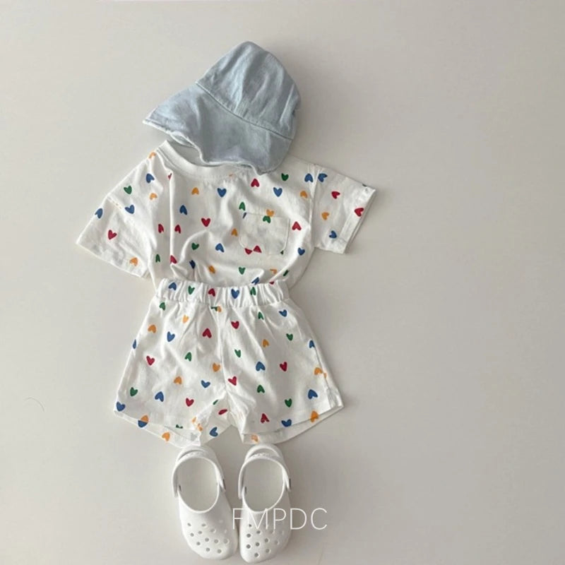 2Pcs Summer Kids Clothes Baby Girls Boys Clothes Set O-neck Tees Heart Print T-shirt + Plaid Shorts Infant Suits Casual Toddler