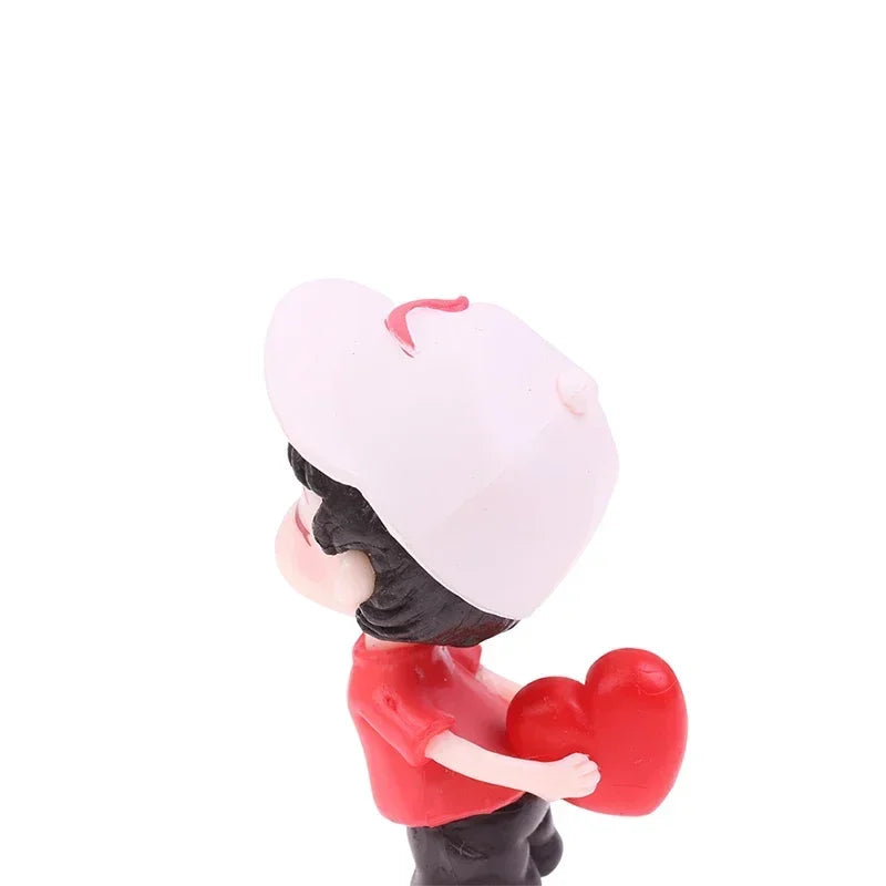 Valentine's Day Gift Cartoon Resin Couples Figurine Cute Lovers Balloon Ornament for Car Dashboard Office Desktop Home Decor