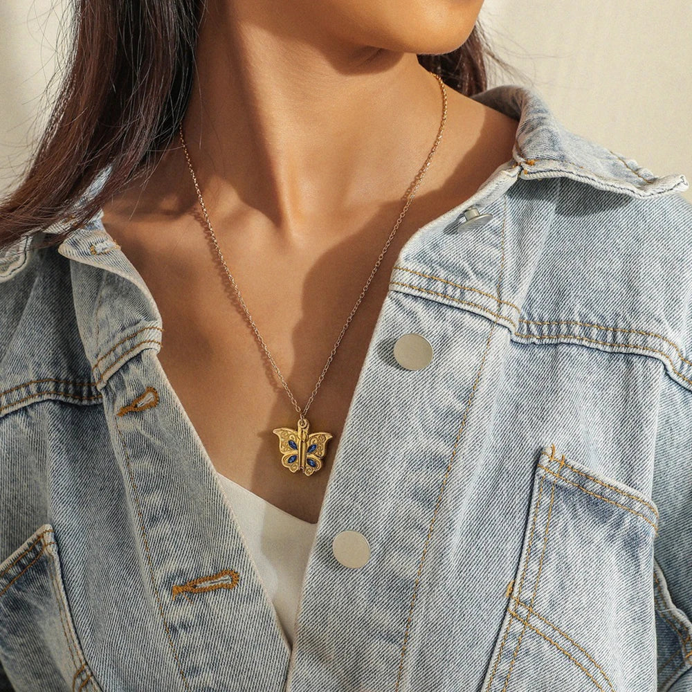 Fashion Butterfly Pendant Necklace Can Be Opened Engraved for Mom Or Girlfriend Birthday Valentine's Day Party Jewelry Gifts