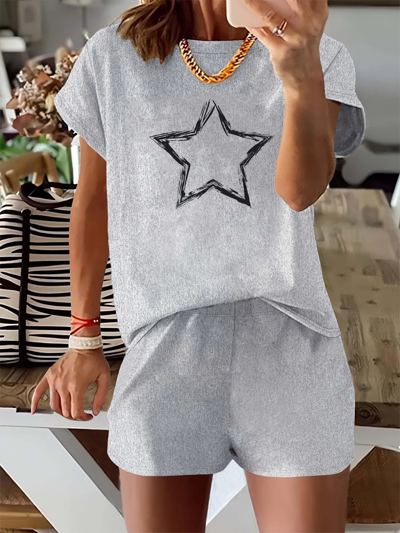 Summer women's fashion creative pentagram pattern printed casual loose round neck short sleeved T-shirt shorts two-piece set