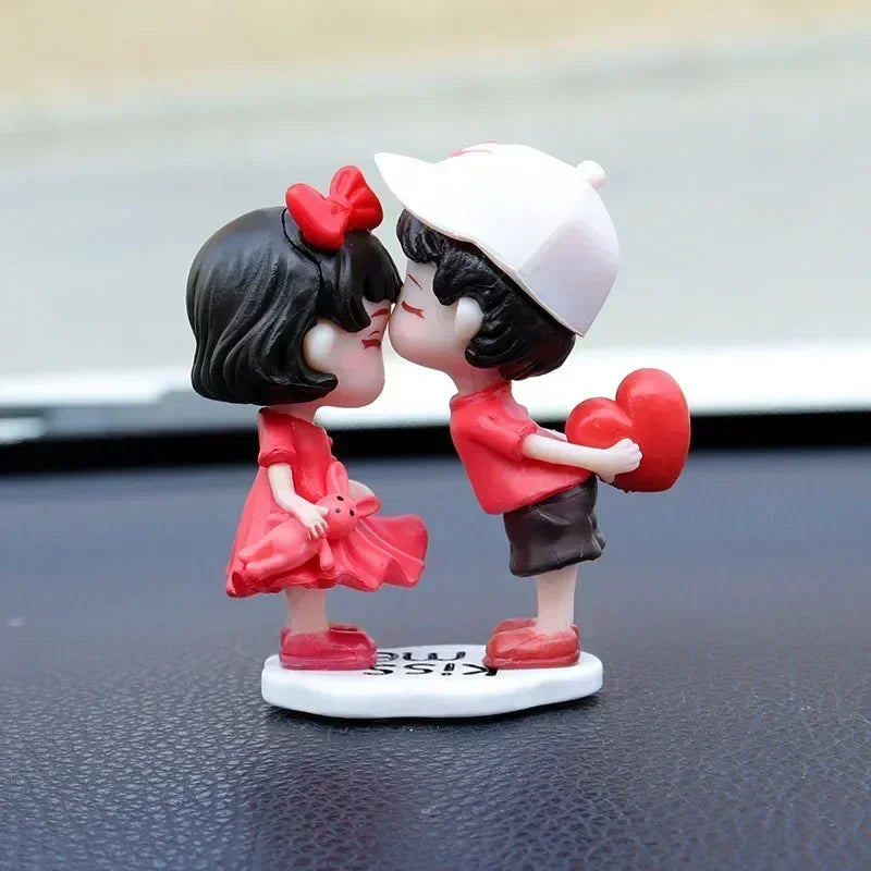 Valentine's Day Gift Cartoon Resin Couples Figurine Cute Lovers Balloon Ornament for Car Dashboard Office Desktop Home Decor