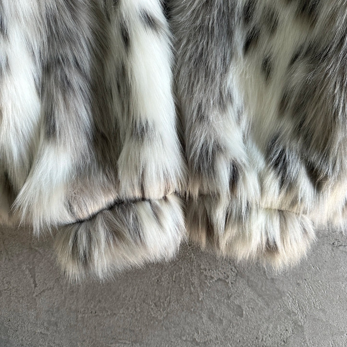 Mauroicardi Winter Cool Handsome Colorful Thick Warm Hairy Faux Fur Coat Men with Hood Luxury Designer Clothes Fluffy Jacket