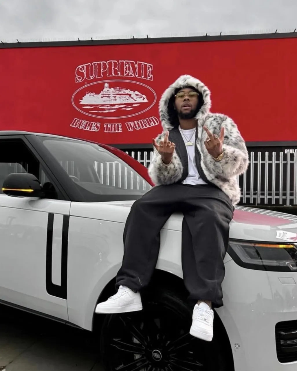 Mauroicardi Winter Cool Handsome Colorful Thick Warm Hairy Faux Fur Coat Men with Hood Luxury Designer Clothes Fluffy Jacket