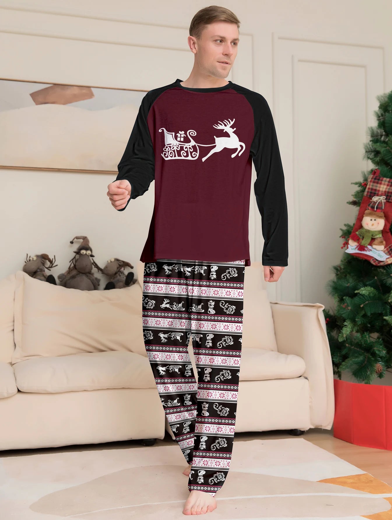 2024 Winter Couples Christmas Pajamas For Family Matching Outfits Mother Kids Clothes Christmas Deer Pajamas Family Clothing Set