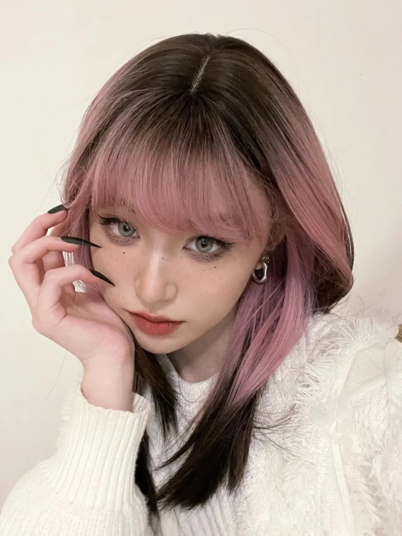 LOUIS FERRE Black Pink Ombre Synthetic Wigs for Cosplay Long Straight Layered Wigs with Bangs for Women Heat Resistant Fake Hair