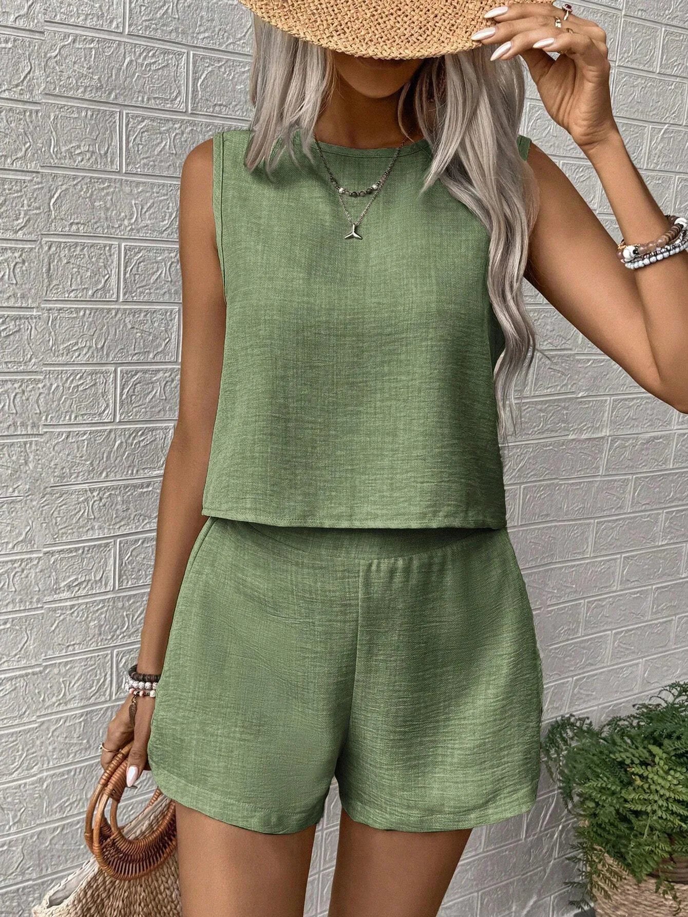 2025 Women's Solid Color Simple Fashion Casual Sleeveless Top and Shorts Set