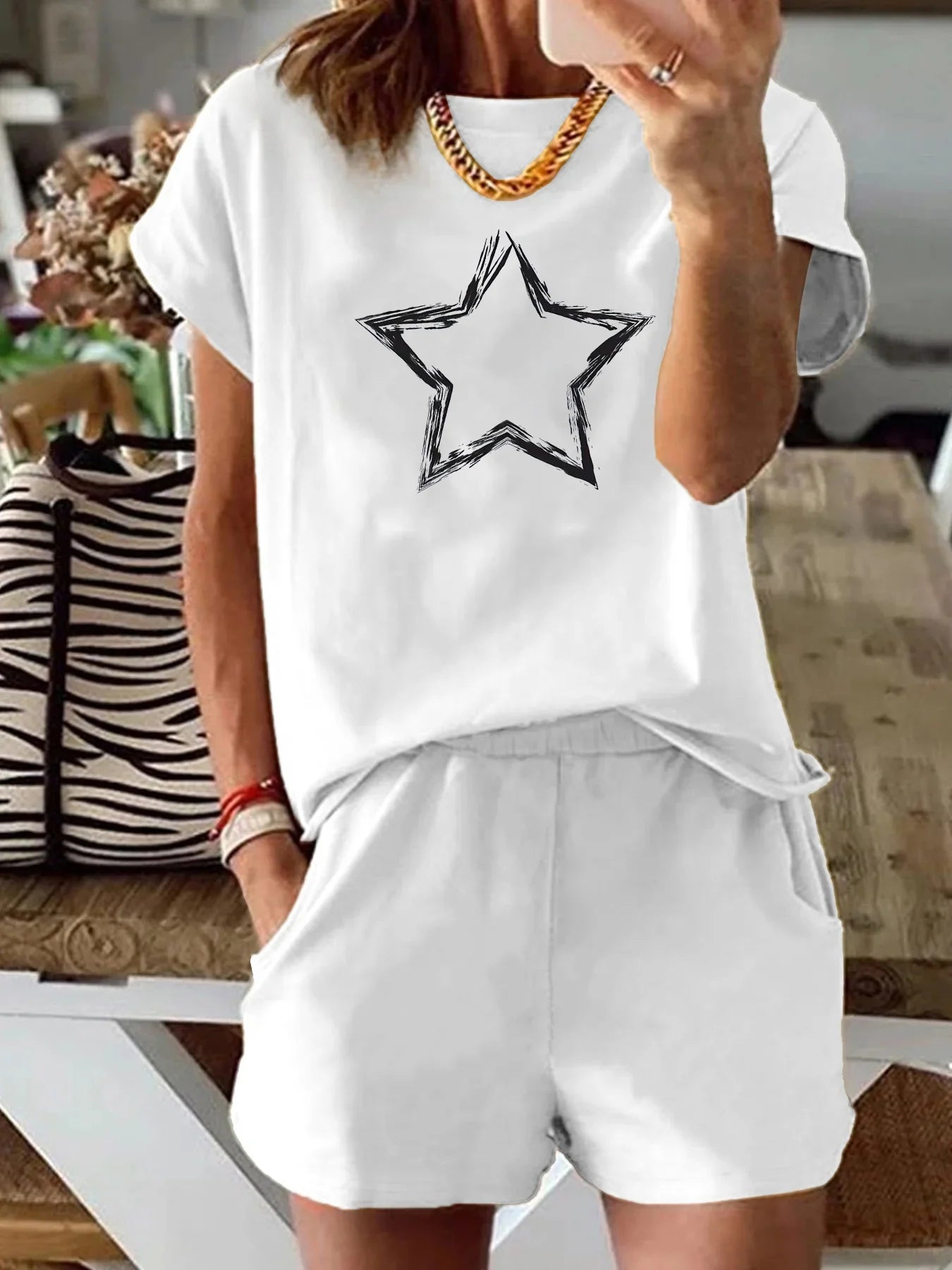 Summer women's fashion creative pentagram pattern printed casual loose round neck short sleeved T-shirt shorts two-piece set