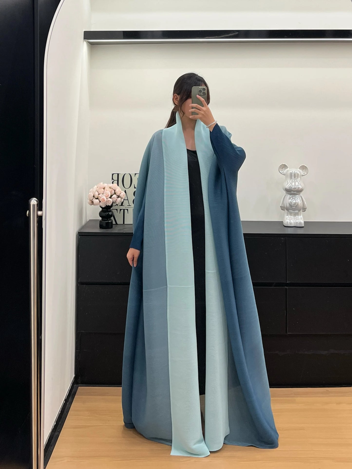 Wrinkled Women's Windbreaker Jacket Bat Sleeve Scarf Collar, Gradient Long Robe Fashion Retro Coats and Jackets Women