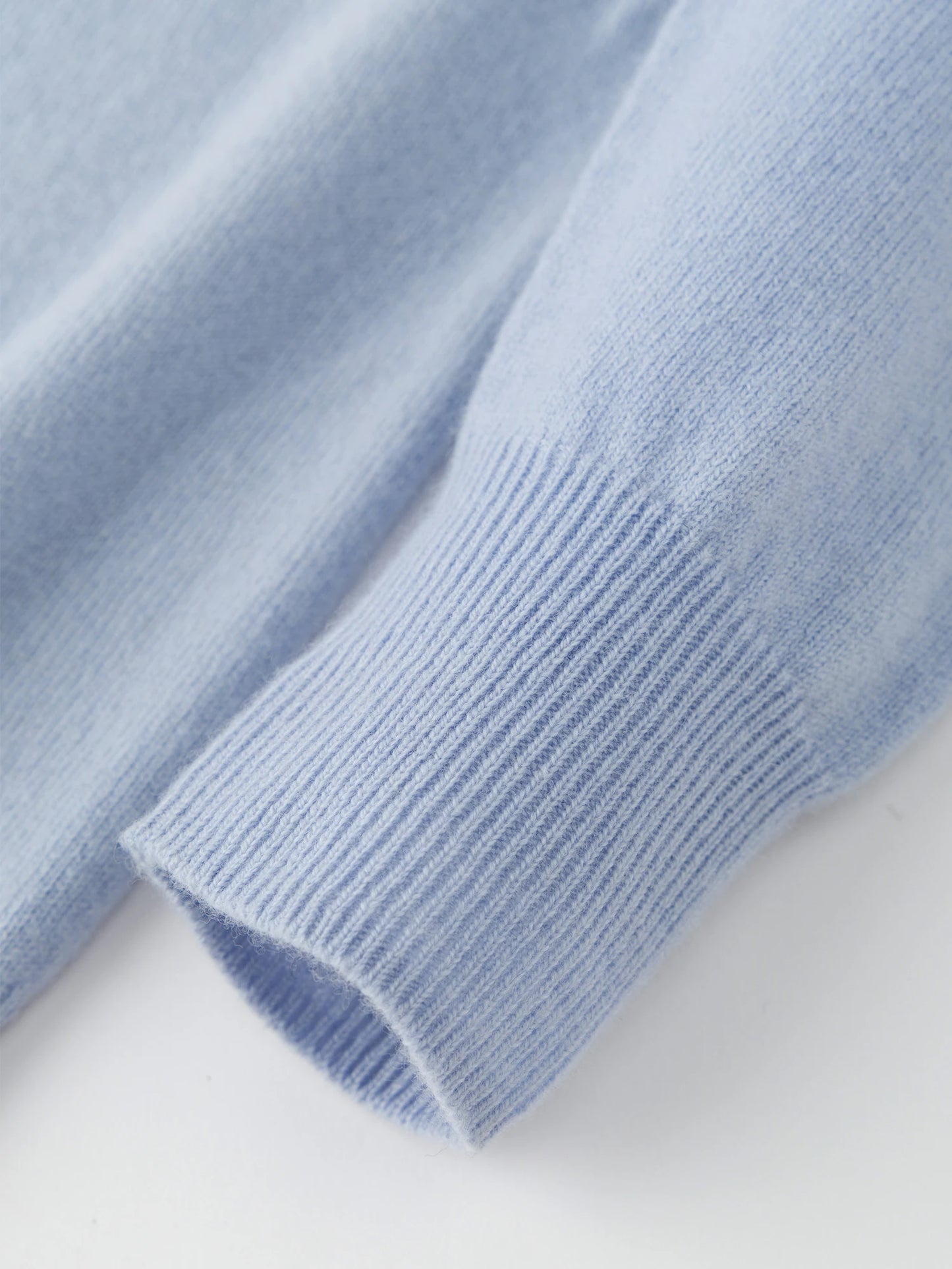 FSLE 100% Wool Seamless One-piece Knit Shirt Sweater For Women Autumn Winter New Design Wool Crew Neck Versatile Casual Sweater