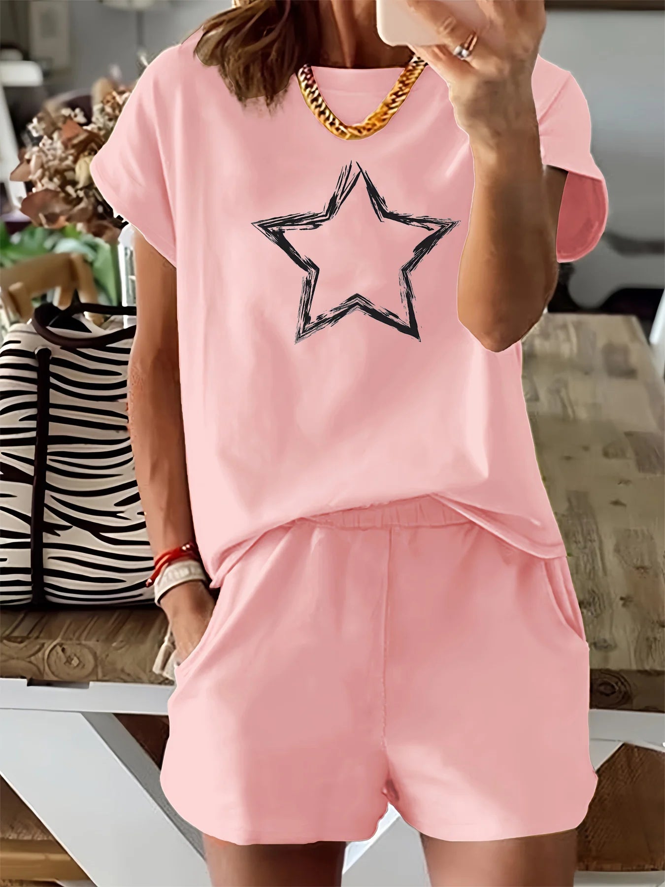 Summer women's fashion creative pentagram pattern printed casual loose round neck short sleeved T-shirt shorts two-piece set