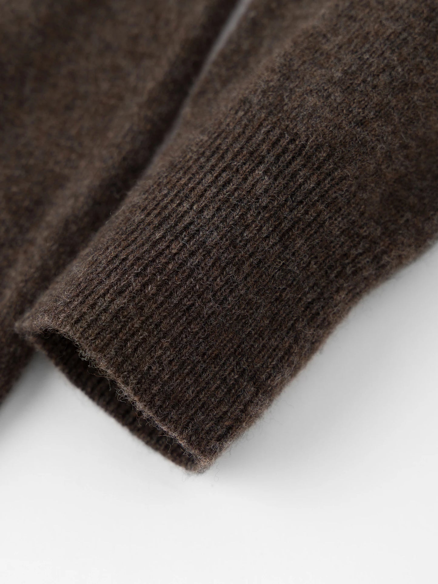 FSLE 100% Wool Seamless One-piece Knit Shirt Sweater For Women Autumn Winter New Design Wool Crew Neck Versatile Casual Sweater