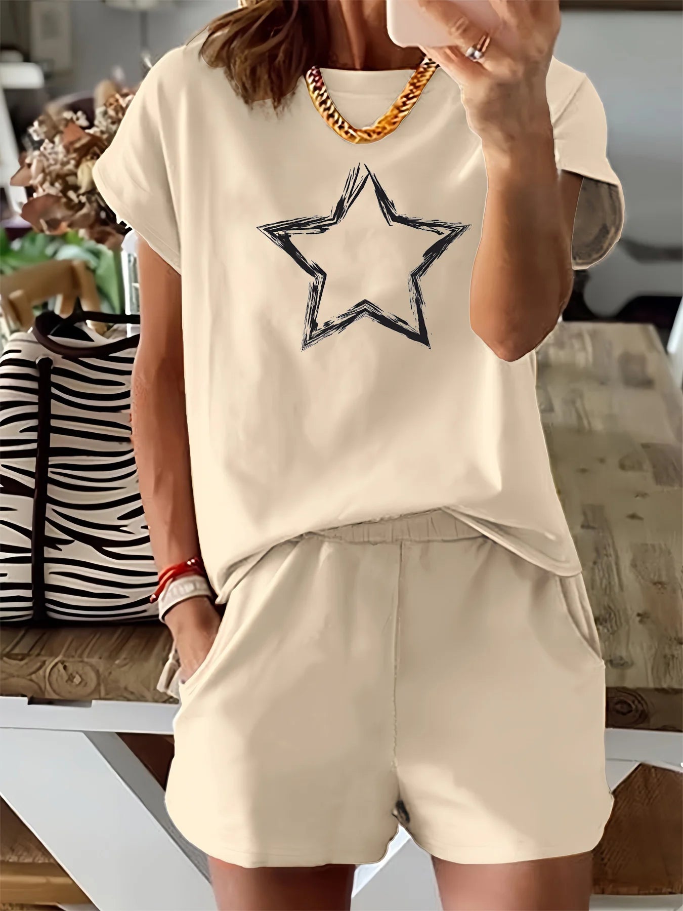 Summer women's fashion creative pentagram pattern printed casual loose round neck short sleeved T-shirt shorts two-piece set