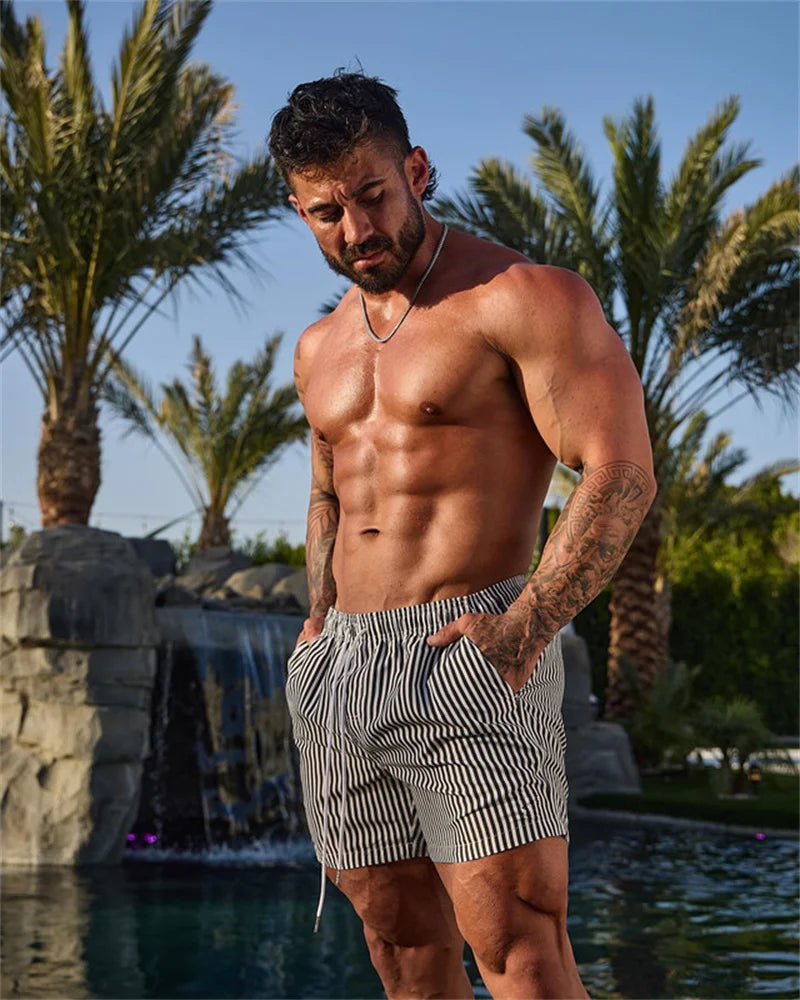 2025 new summer Men's sweatpants casual sports outdoor shorts breathable casual running fitness fashionable three part pants