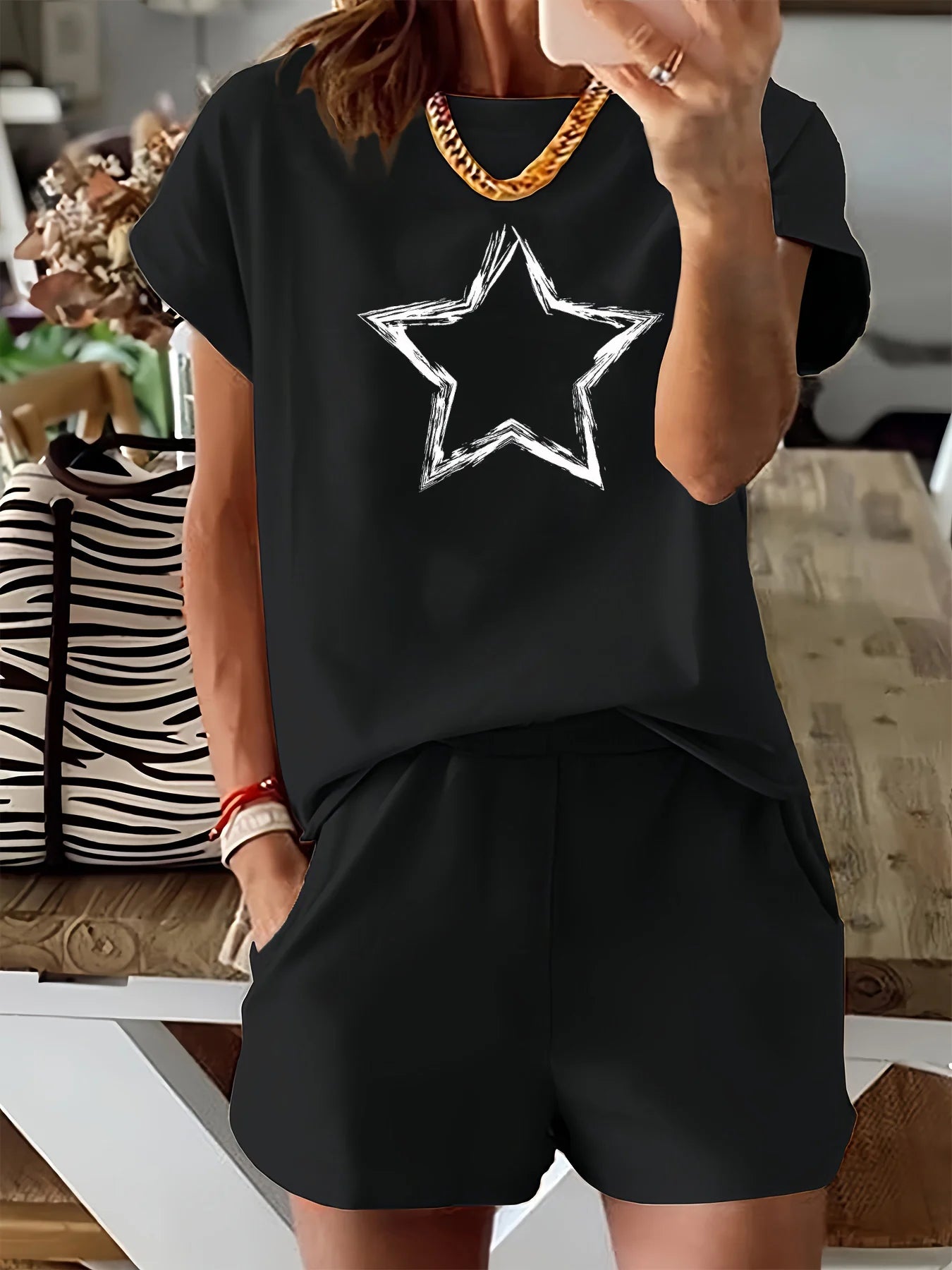 Summer women's fashion creative pentagram pattern printed casual loose round neck short sleeved T-shirt shorts two-piece set