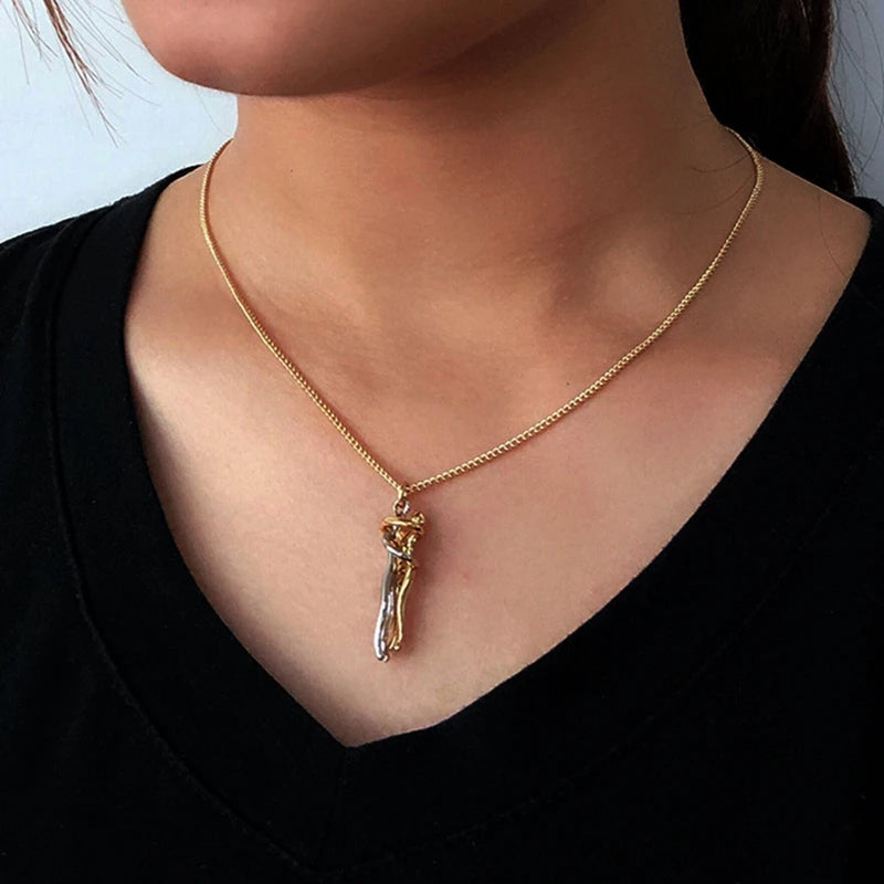 Exquisite Couple Hugging Pendant Necklace For Women Fashion Pendants For Couple Necklace Love Valentine's Day Jewelry